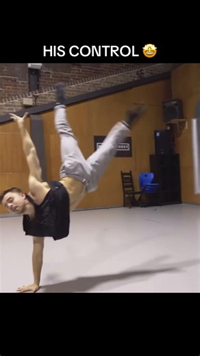 Michael Dameski Contemporary Dance to Lewis Capaldi's Bruises