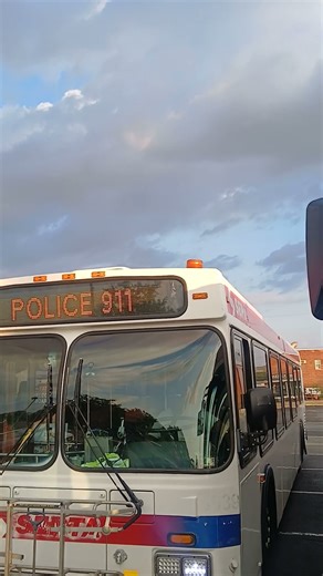 Ex Septa bus 5939's strobe light blinking