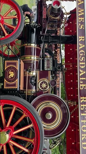 Showman Engine running dynamo - Strumpshaw Steam Rally