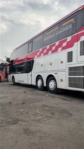 Big and luxurious bus on the Wonogiri route #bus #busindonesia #busmania #mahardhika