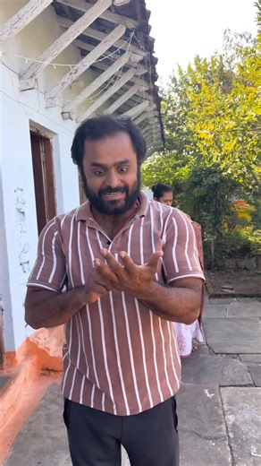 Neha Bagri on Instagram: "Ase hath ki lakire kaun padhta h yr #😔"