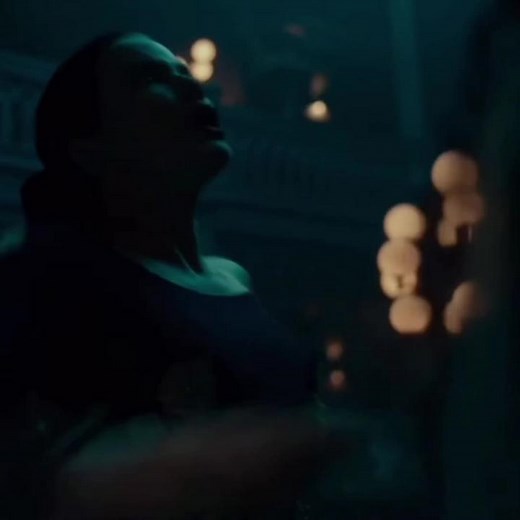 Lucy Foley in 'The Invitation' - A Vampire Diaries-inspired Halloween Movie