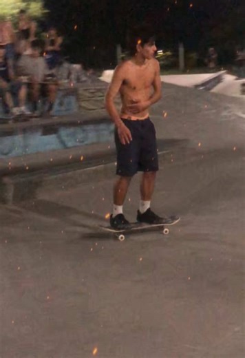 Hardflip late flip🤙🏾😎 #skateboarding