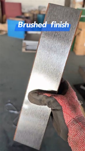 Youkii on Instagram: "Grinding and rust removal of rusty square tubes #deburring #deburringmachine #stainlesssteelparts #stainlesssteelpolishing #metalpolishing #polishing #polishingmachine #grinding #brushing #sanding #rustremoval #brushedfinish"