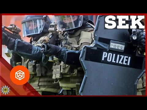 The grueling training at the SEK