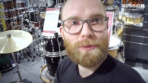 Brandneu in unserer Frankfurter Drum-Abteilung: das EAD 10 von Yamaha Drums. Das "Electronic Acoustic Drum Module" kommt mit einem Pickup, der an der Bassdrum befestigt wird und das komplette akustische Drumset in elektronische Sounds hüllt. Hört selbst! -> http://bit.ly/EAD10DM | session