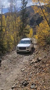 Another day of riding finished up. Helped an older couple get their vehicle turned around before they got into a bad spot. If that allowed or did we do something wrong in helping them out? Asking for a friend. Otro dia de raite terminado. Les ayudamos a una pareja mayor con su vehicle. Eso si lo podemos hacer o esta mal? Otra vez pregunto por un Bolillo. | Desert Runners Off Road