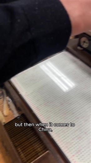 Take a closer look at this Chinese typewriter from the 1930s, which required the user to manually select each character block for inking and came with thousands of extra characters to substitute as needed. Learn more with our curator Li Wei. ✍️ | The Huntington Library, Art Museum, and Botanical Gardens