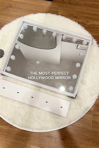 I'm obsessed with my new vanity mirror! My makeup honestly looks 10x better now thanks to how bright and crystal-clear it is. Definitely a must-have!\\#vanitymirrorwithlights #vanitymirror #hollywoodmirror #tiktoksummersale #SohoChic