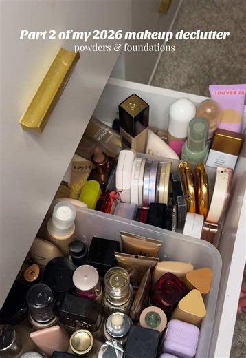 Makeup Declutter: Powders and Foundations Refresh