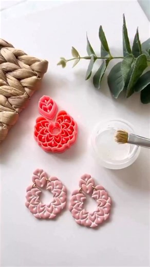 14K views · 1K reactions | Tip: I mix my Acrylic pain with water to...