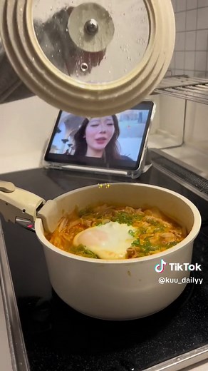 太らないキムチラーメンの簡単レシピ