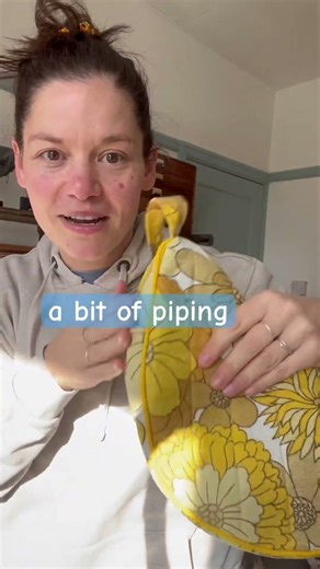 Quilted up the pattern pieces of my slouch bag to create a bag moon bag 🥳👍