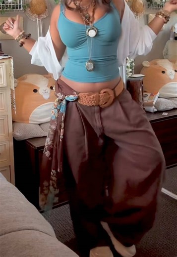 i don’t do maui wowie for the record #outfitinspo #fitcheck #ootd #mauiwowie #accessories