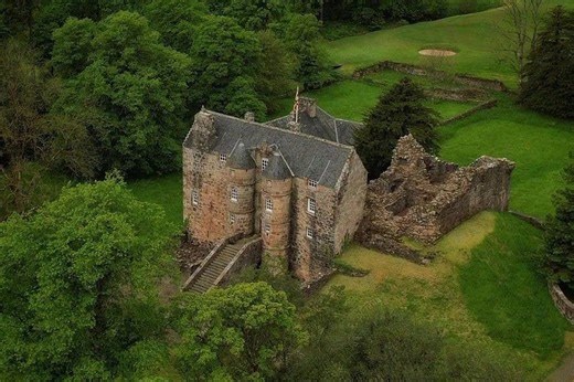 Rent Rowallan Castle in Scotland for Airbnb