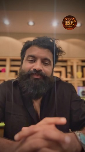 आजवर मी जेव्हा एखादा सिनेमा, एखादं गाणं किंवा एखादं पार्श्वसंगीत बनवलं, तेव्हा माझ्या मनात एकच गोष्ट होती; हा स्वर तुमच्या हृदयापर्यंत पोहोचला पाहिजे. आणि तुम्ही प्रेक्षक, श्रोते, मित्र परिवार.. सगळ्यांनी माझ्या त्या प्रत्येक सुरावर, प्रत्येक भावनेवर अनंत प्रेम केलं, आशीर्वाद दिला. आता त्या प्रेमाचा प्रवास एका नव्या वळणावर येतोय. मी घेऊन येतो आहे माझं अगदी खास व्यासपीठ ‘Hitesh Modak Originals’. इथे तुम्हाला मिळतील माझ्या मनातून थेट तुमच्यासाठी जन्मलेले स्वर, नव्या संकल्पना, नवी गाणी, आणि संगीताच