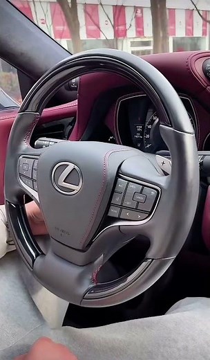 The New Lexus LS500h 2025