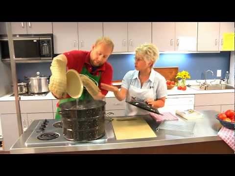 Using the Hot Water Bath Method to Can Tomatoes