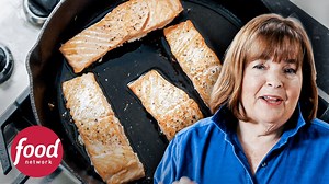 2.5M views · 11K reactions | Una cena muy sencilla de preparar y que permite degustar el intenso sabor del salmón con alioli de pimientos rojos con chipote ​​️️​#CocinandoConInaGarten #K | Food Network Latinoamérica | Facebook