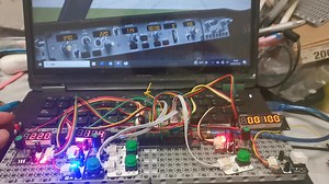 微软模拟飞行fsx的自动驾驶台fcu乐高版终于搭建好了，uno r3的接口不够。用ID搭建简单多了。不带锁的按键设个press就行，带锁的多设个release