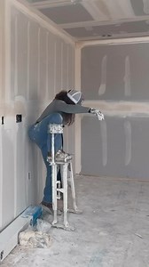 How I stilt up for 8ft - these Velcro straps have been an absolute game changer, I LOVE them! | Drywall Shorty