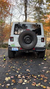 17 reactions | My daughter calls this #asmr - I call it “what we do after 2tracking” #jeep #jeepwrangler #jlu | Ian Ashton | Facebook