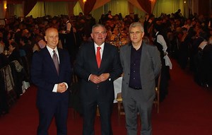 El PI se desmarca de "pactos ocultos" y se erige como el "centro real" de la comunidad