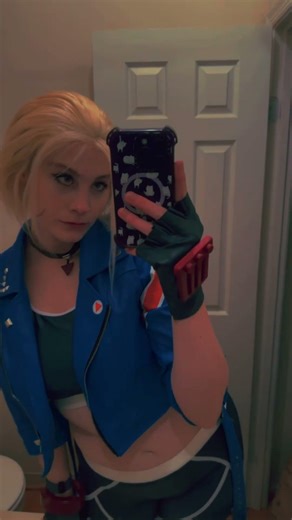 Are you ready for the next round? 👊🏻 #streetfighter #capcom #fightinggames #cosplay #gaming