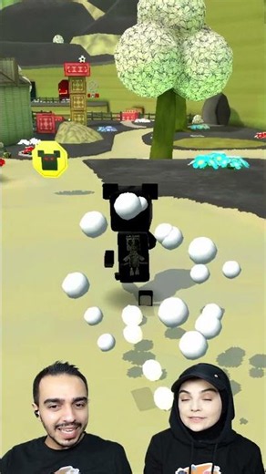SUPER BEAR HAS TURNED INTO A BLACK BEAR! 😱🔍