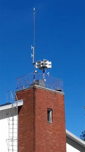 LOUD FINNISH AIR RAID SIREN TEST! 🚨