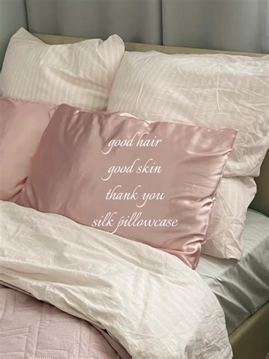 Benefits of Silk Pillowcases for Hair and Skin