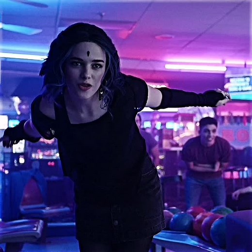 Meet Rachel Roth: The Mysterious Titan Raven | Teagan Croft