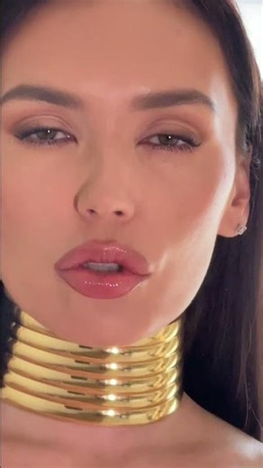 Бьются слёзы хрусталём 💧💧💧💧💧