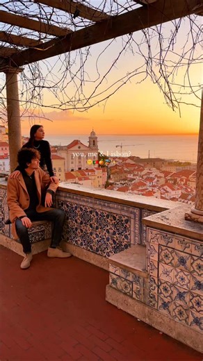 🇵🇹 15 Things to Do in Lisbon (⬇️ Save this for Later!) 1. 🏛 Mosteiro dos Jerónimos - A stunning historic landmark and UNESCO site full of charm and grandeur. 2. 🚋 Elevador da Bica - Ride one of Lisbon’s most iconic yellow trams. 3. 🥐 Pastéis de Nata at Castro - Stop for a sweet break and try one of the city’s most loved treats. 4. 📚 Ler Devagar - A unique bookstore inside a former printing press. 5. 🏚️ Convento do Carmo - Walk through the atmospheric ruins of a Gothic convent. 6. 🌈 Umbre