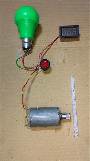 Powering a LED Light and Voltmeter With Rack and Gear Motor • DC Motor #dcmotor #tech #shorts