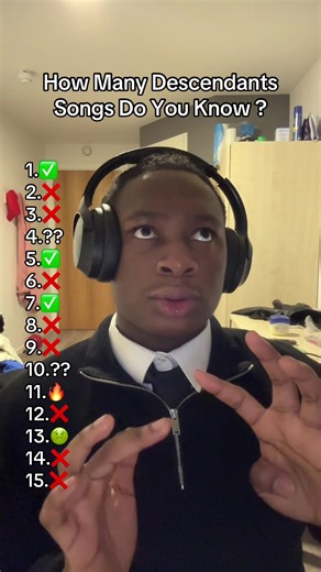 Guess am not a descendant fan• how many did you know ?#descendants #tiktokmusic #putyourfingerdown #singalong #guessthesong