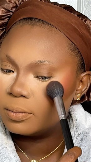 Blush Tutorial #makeuptutorial #makeuptips #makeuphacks #viral #viralvideo #shorts #youtubeshorts