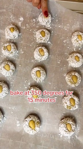 Have you made these Soft Lemon Almond Cookies yet? 🇮🇹🍋 Let me know if you want the recipe! 😘 | Cooking with Nonna