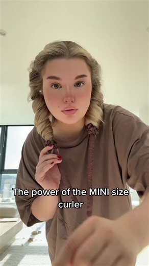 The mini size heatless curler we created for shorter hair works wonders on long hair too! Game changer for those who’s hair doesn’t usually hold a curl also!