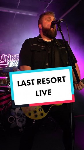Live Performance of 'Last Resort' by Papa Roach