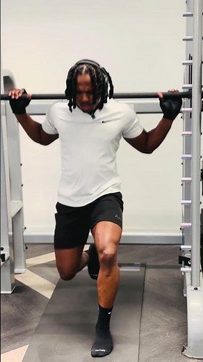 How to Safely Perform Smith Machine Lunges