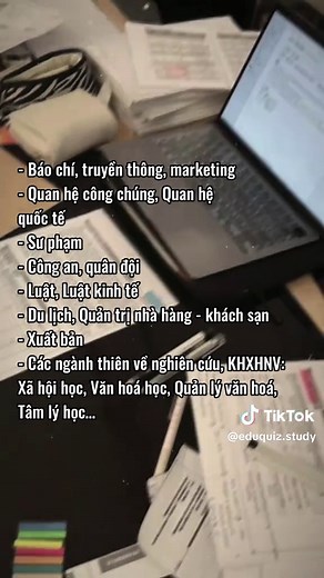 Khối C00 Học Ngành Gì? Khám Phá Các Lựa Chọn Năm 2026