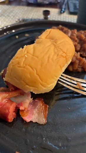 BluesRadioVin on Instagram: "New day. New meal. #dayafterchristmas"