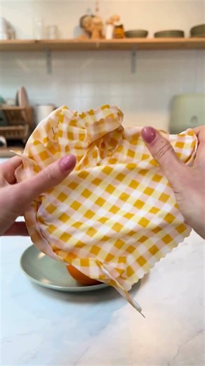 Let's wrap an orange 🍊💛 #asmr #beeswaxwraps