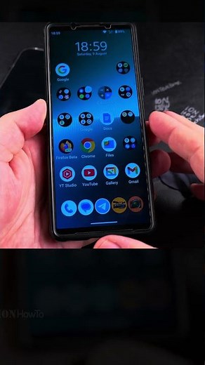 How to Clean Phone and Tablet Screens Properly with a Sunglass Microfiber Cloth Part 1