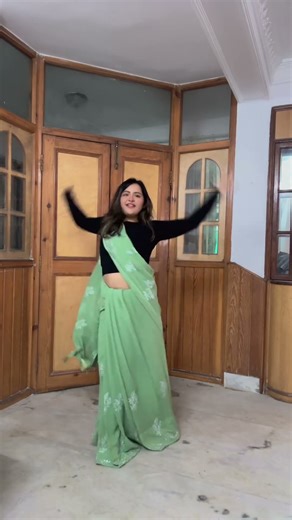 Team Naach Choreography ❤️ #teamnaachchoreography #chuttamale #nepalidancer #bollywood