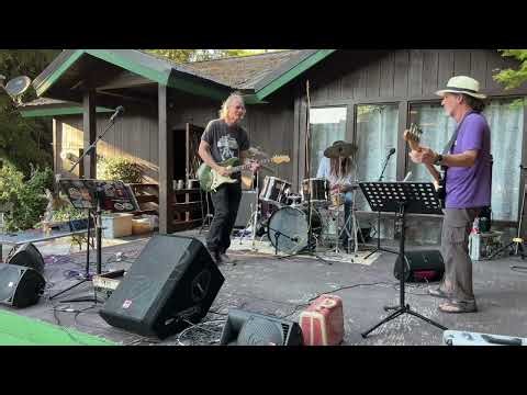 Frank Zappa's "Willie the Pimp" performed by Intergalactic Trash at Chimney Tree Grill 8/24/25