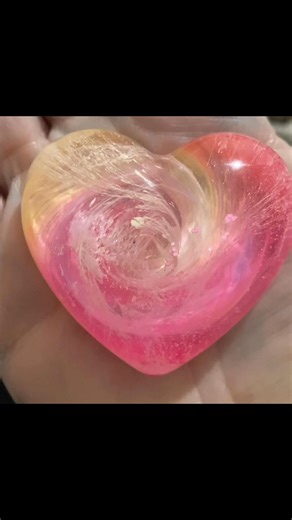 Deluded doodles epoxy resin art on Reels | Facebook