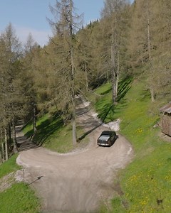 A #DrivingForce that effortlessly gets you into that weekend groove! How do you plan to kickstart your first weekend in #WomensMonth? Configure your Amarok now: https://www.vw.co.za/en/models/amarok.html. #Amarok #ThisIsAmarok #AmarokAventura #AmarokV6 #4MOTION #AmarokDrivingForce *Local specification may differ from model shown. | VW Amarok and Vans South Africa