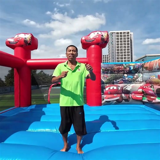 It feels so good to jump around #awesome #bouncyhouse #inflatable